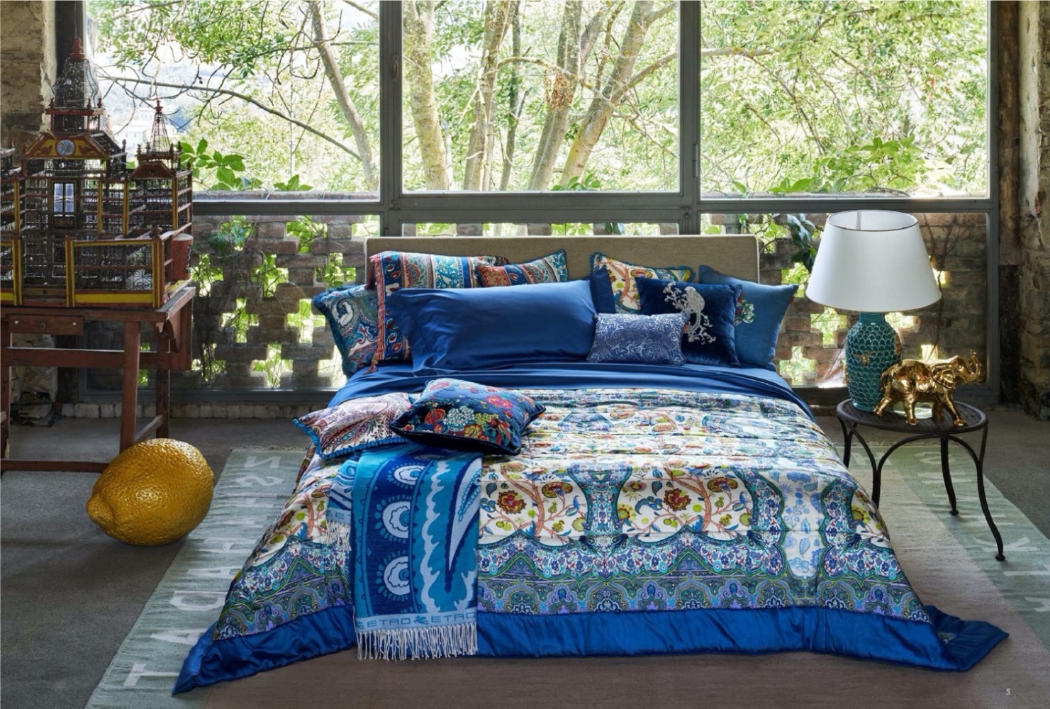 Etro-07.jpg Etro-07.jpg