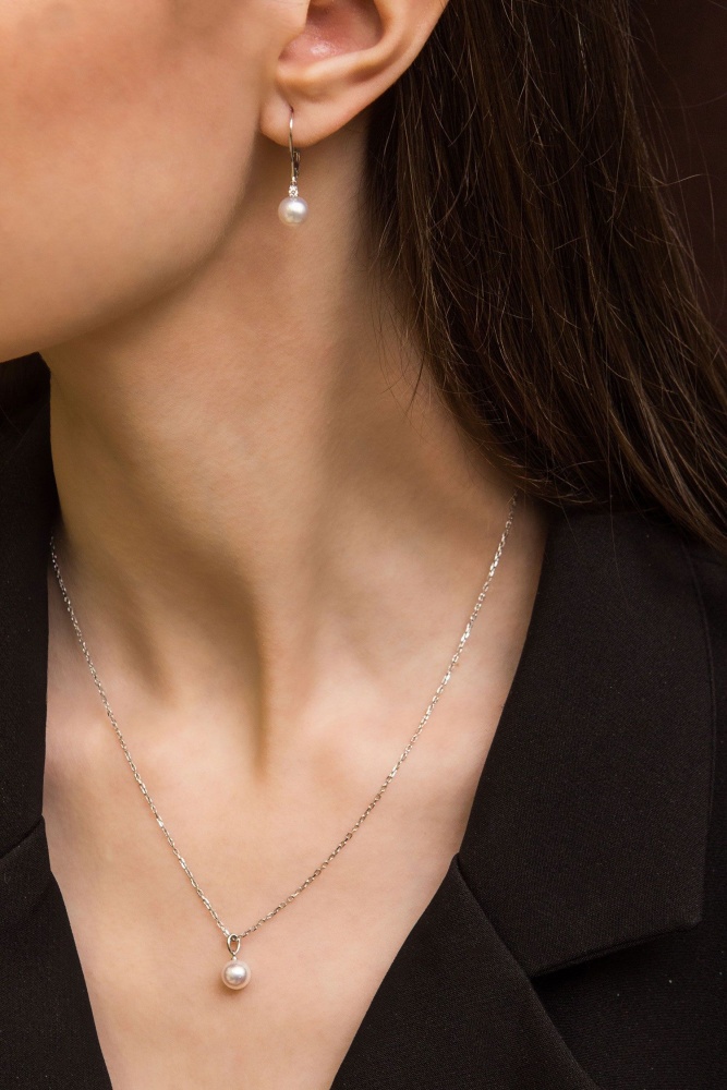 Серьги Mikimoto коллекция 2022-2023