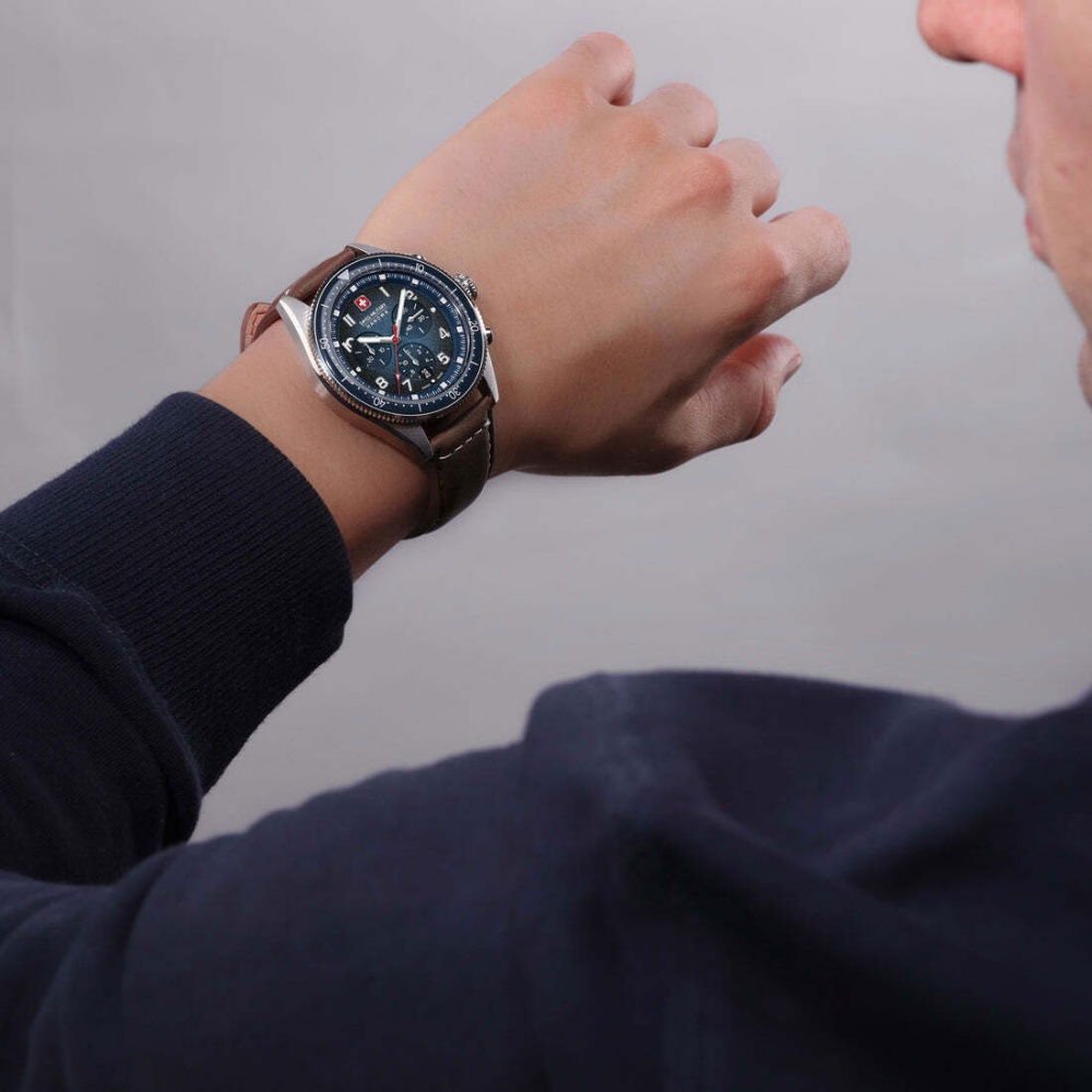 Часы Swiss Military Hanowa Greyhound Chrono 			